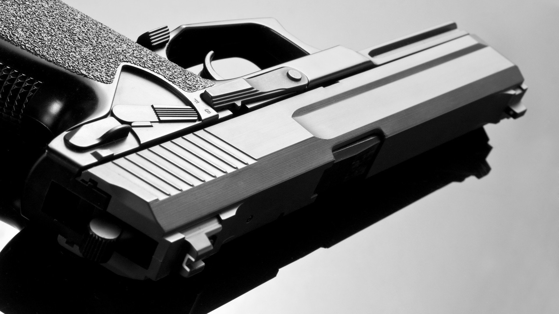 开云体育视频直播-_趣味龙舟比赛：激荡江面团结协作_，龙舟表演赛