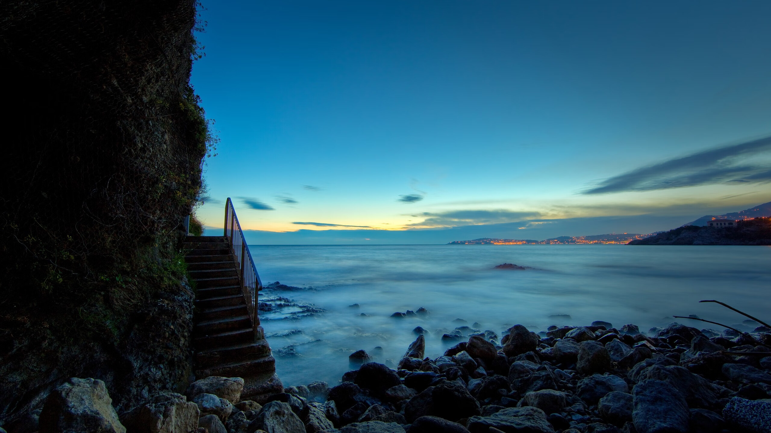 开云网页版-_遥控运动艇：水上速度感突破极限_，遥控竞速艇